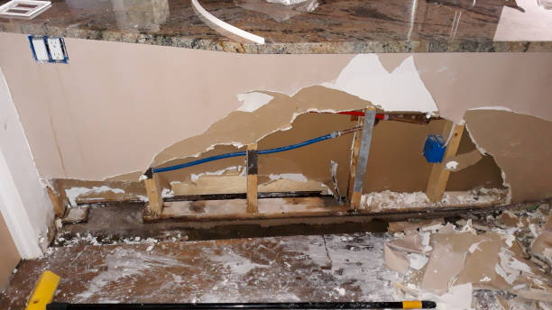Best Commercial water damage restoration  in Indianola, WA